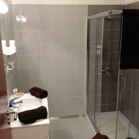 Apartment De -