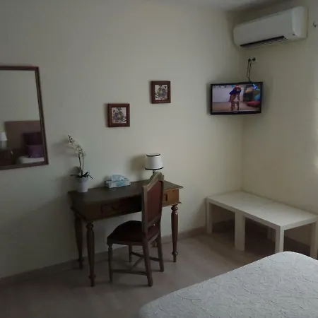 De - * Αλμπουφέιρα